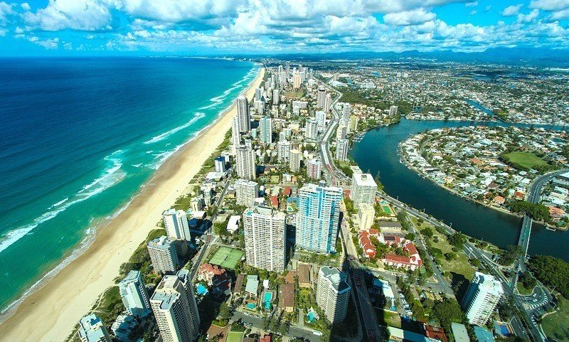Australians live with in 100 kilometers of the coast