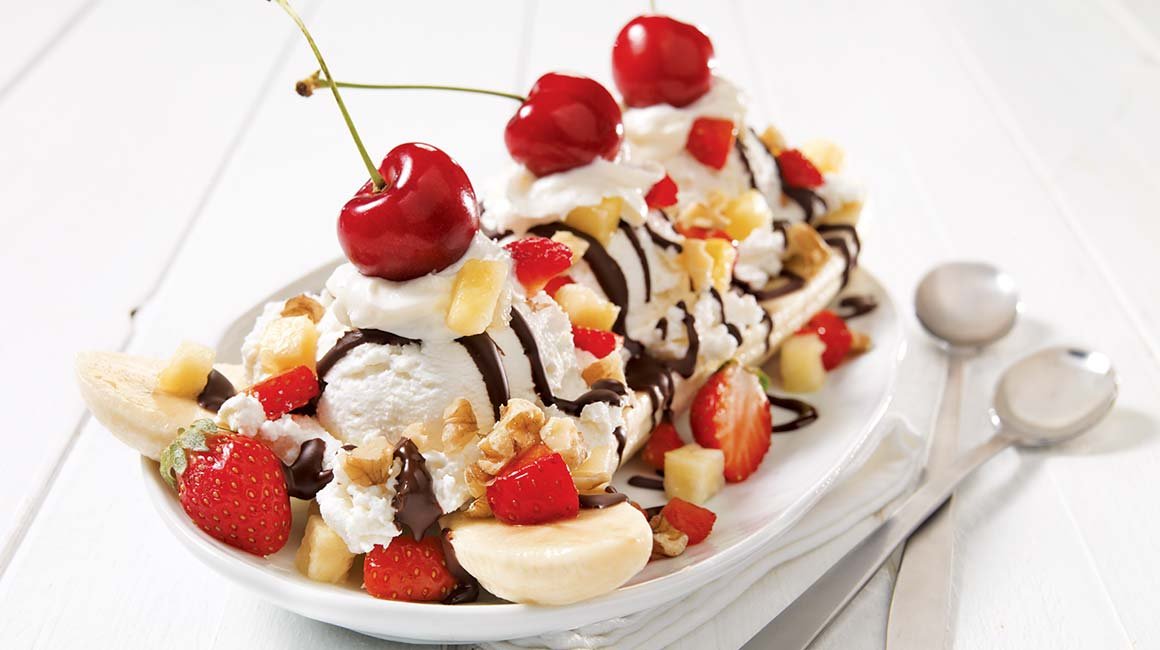 David Evans Strickler invented the banana split in 1904 when he was a 23-year-old employee at the Tassel Pharmacy soda fountain in Latrobe, Pennsylvania.