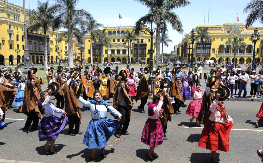 Peru’s national dance is the coquettish marinera.