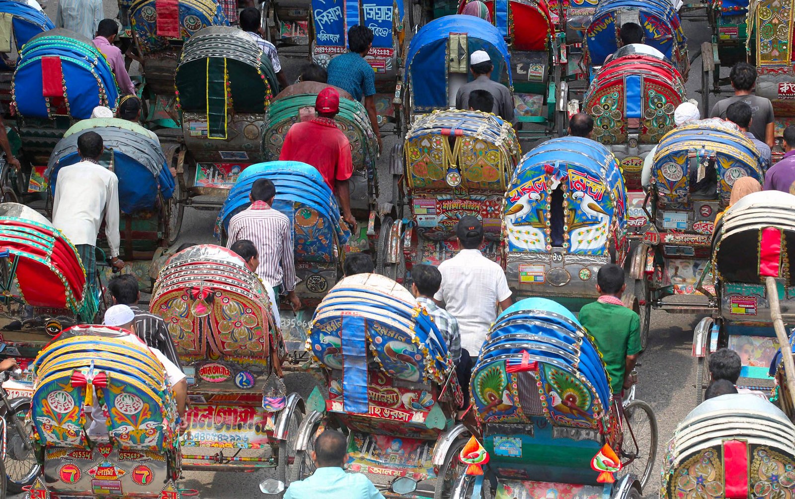 To make Dhaka rickshaw capital of the world, at least 400,000 rickshaws are traveling around the streets of Dhaka each day.