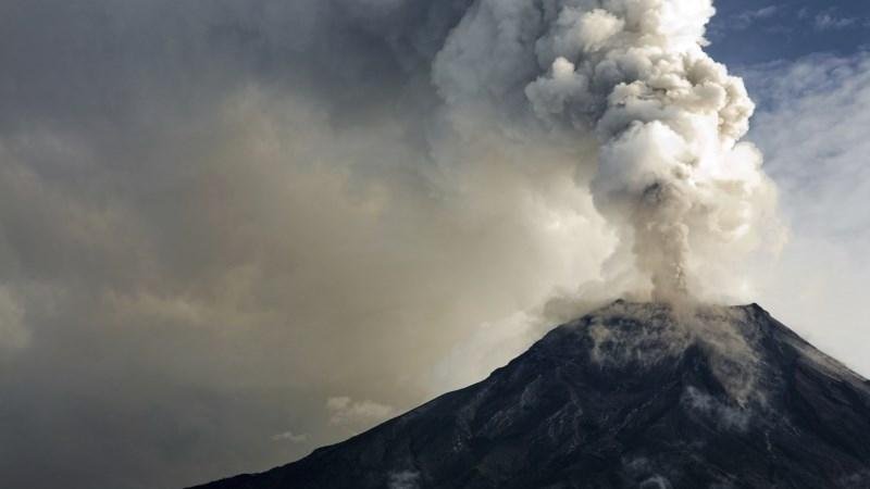 Volcano eruptions can be caused by earthquakes.
